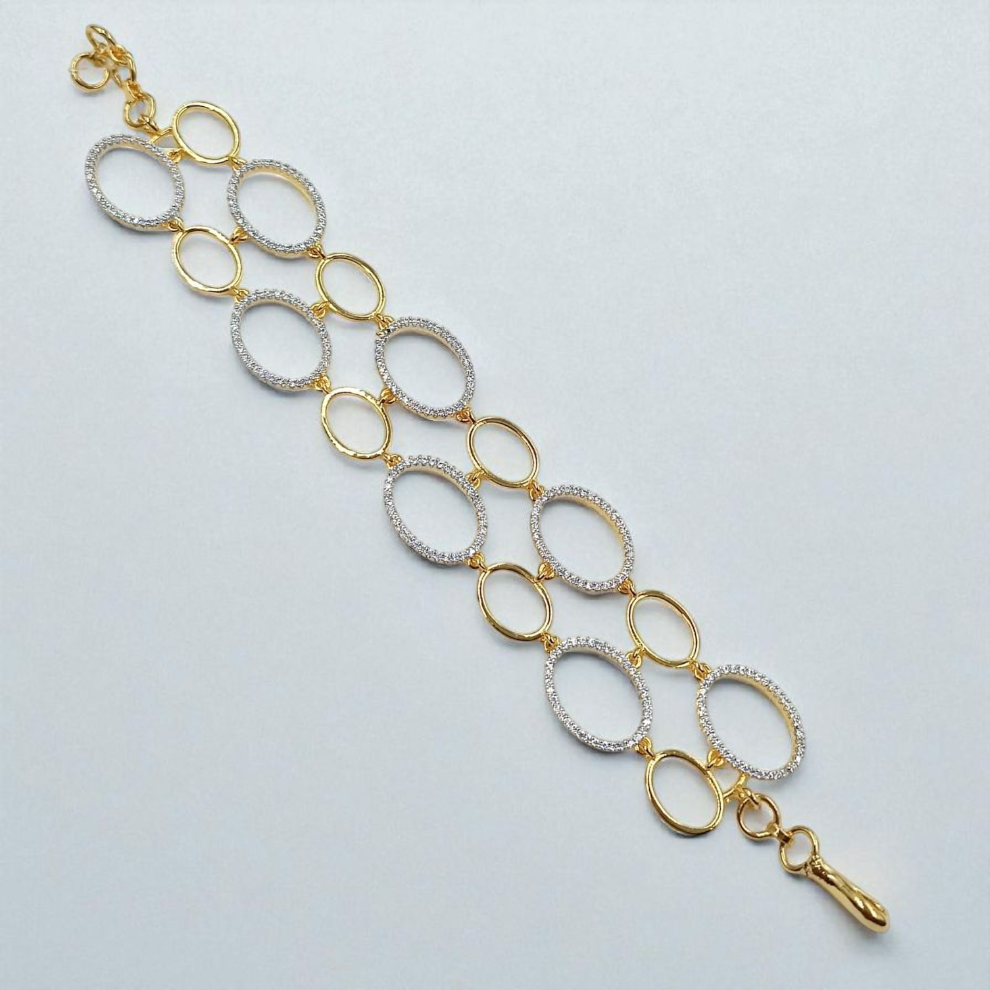 Chic Oval-Link AD Bracelet